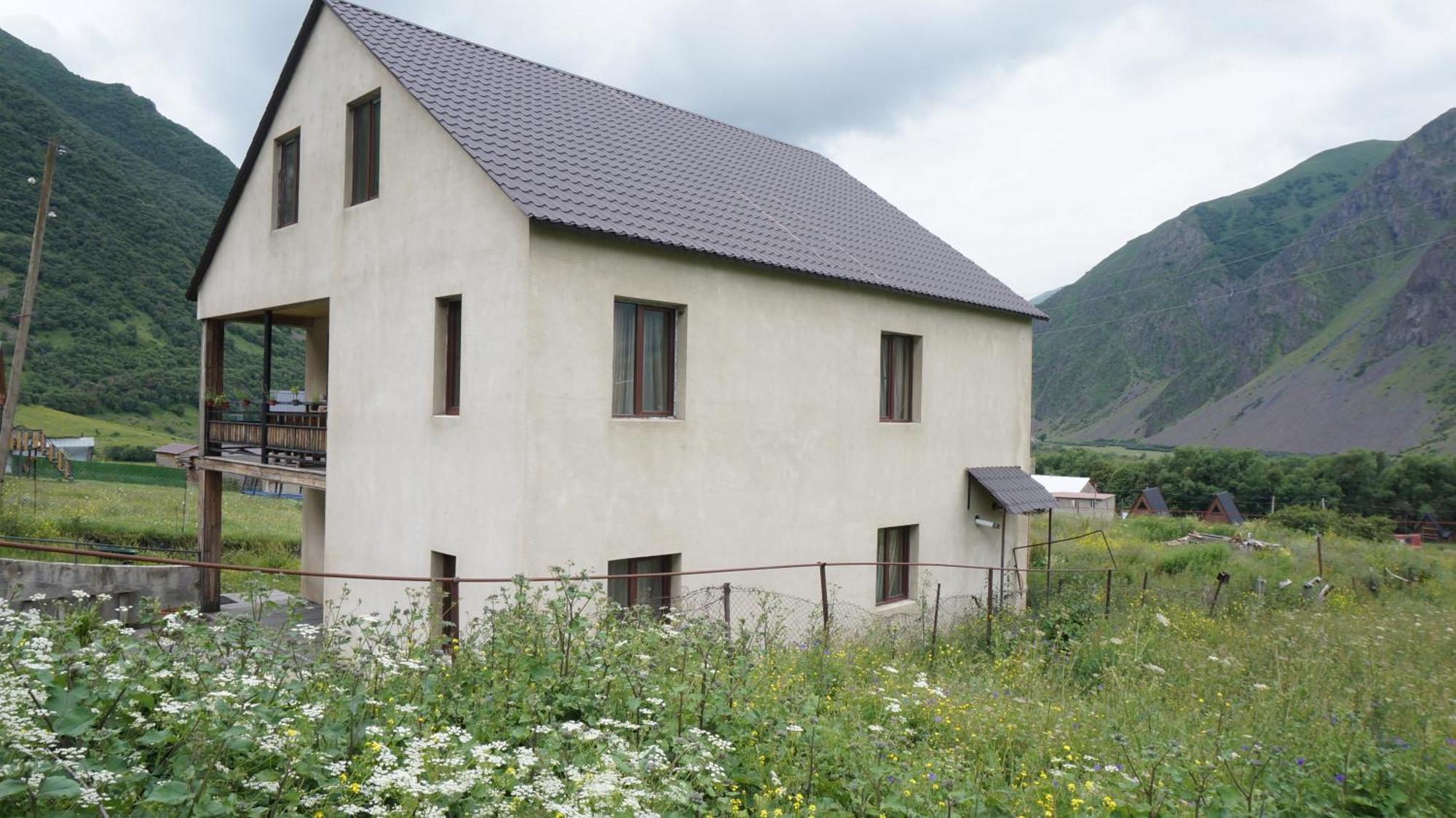 Arte In Kazbegi Stepantsminda Exterior foto