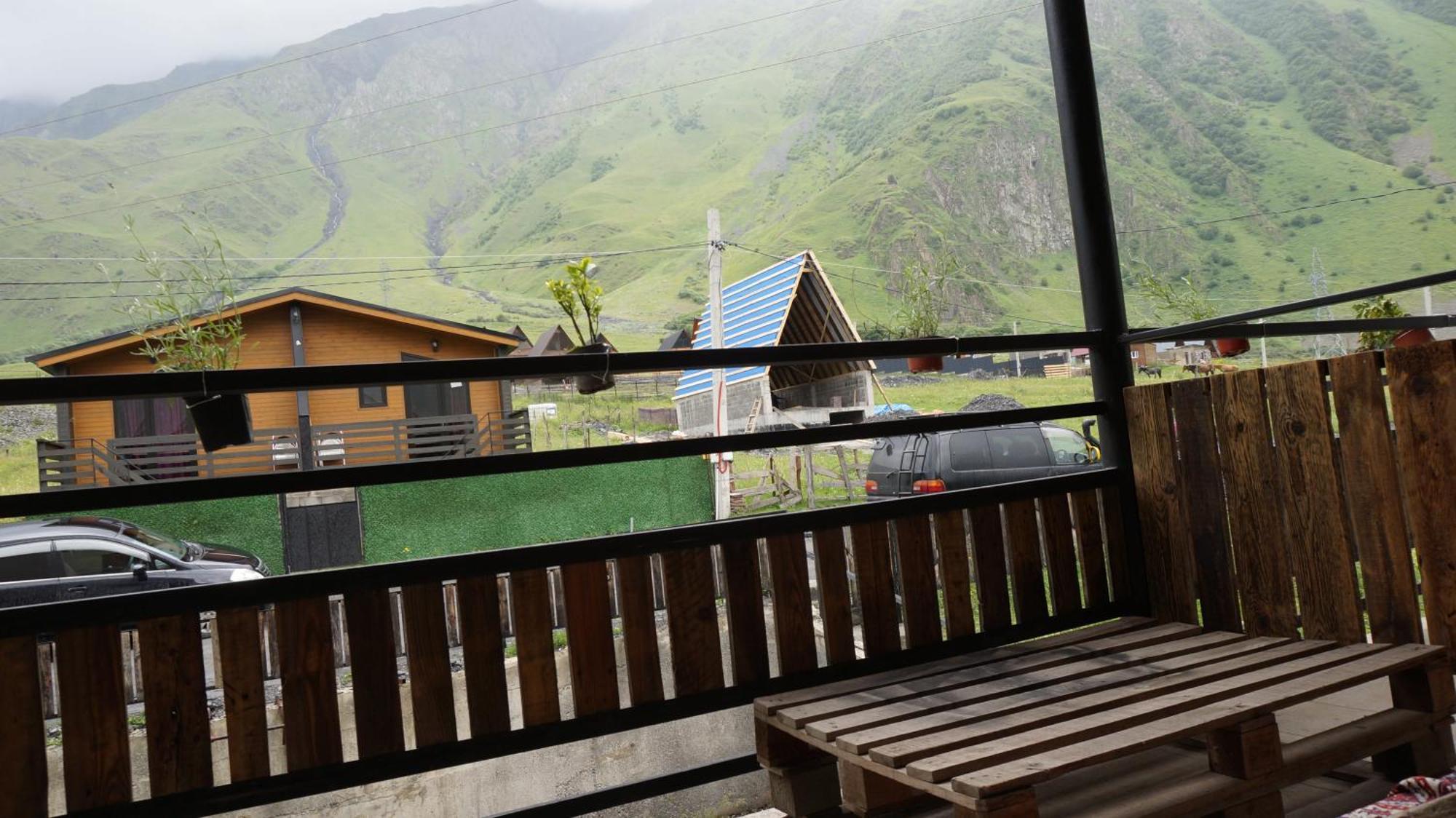 Arte In Kazbegi Stepantsminda Exterior foto