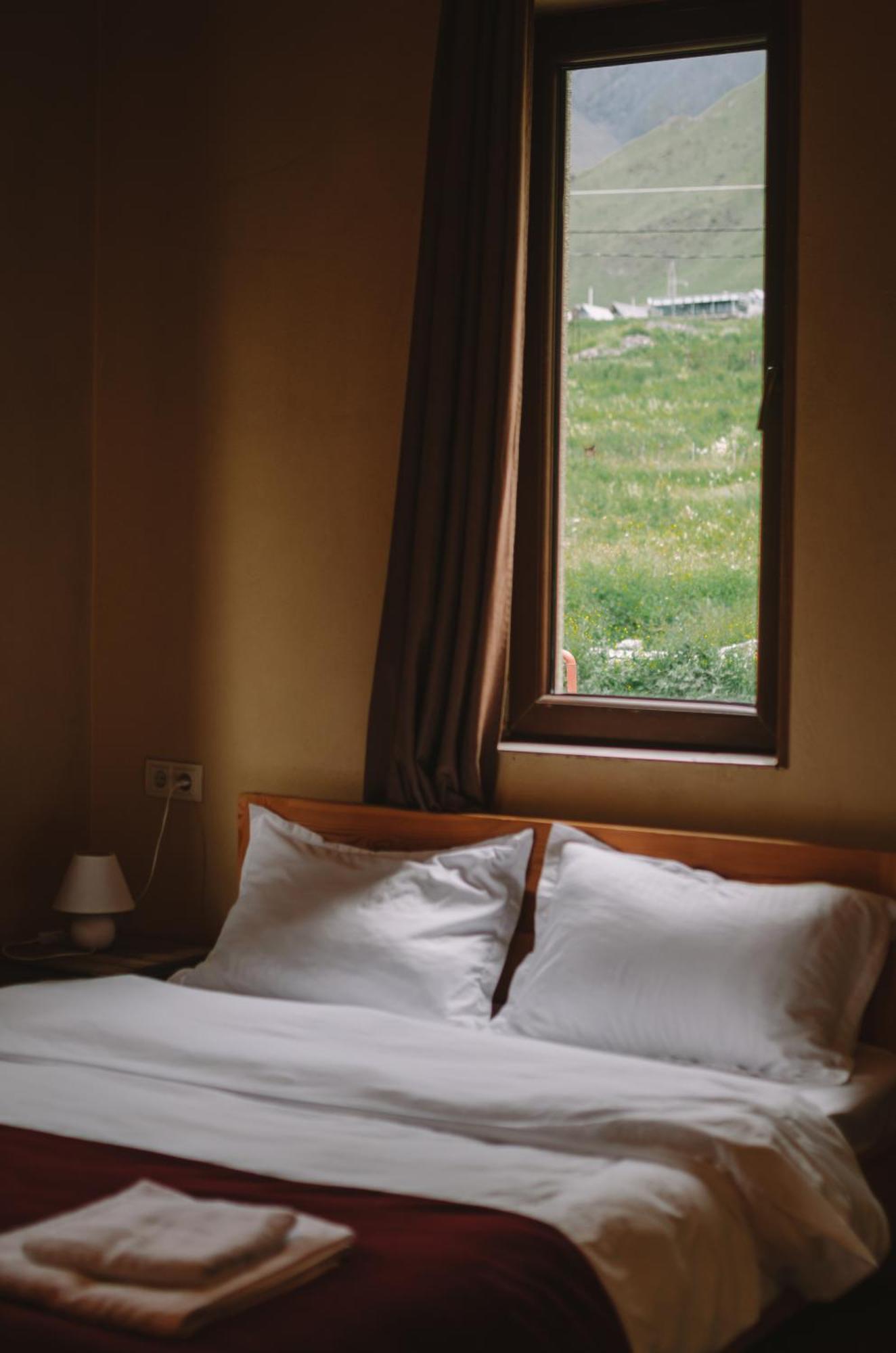 Arte In Kazbegi Stepantsminda Exterior foto